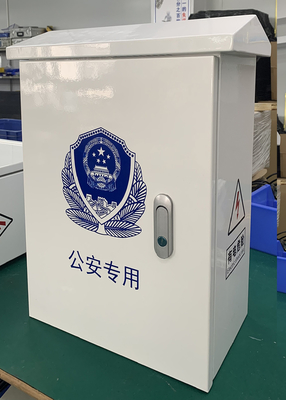 Το Smart IOT Box υποστηρίζει το 4G Module και το Intellight Lock και το GPS και το Watchdog POE Switch